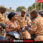 Burkina Faso | Port obligatoire du casque : quand un policier interpelle sa propre épouse sans casque et lui fait subir la rigueur de la loi