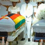Zimbabwe : Des cercueils inspirés de Mercedes et Rolls-Royce pour les funérailles de Wicknell Chivayo et de son épouse Lucy Muteke